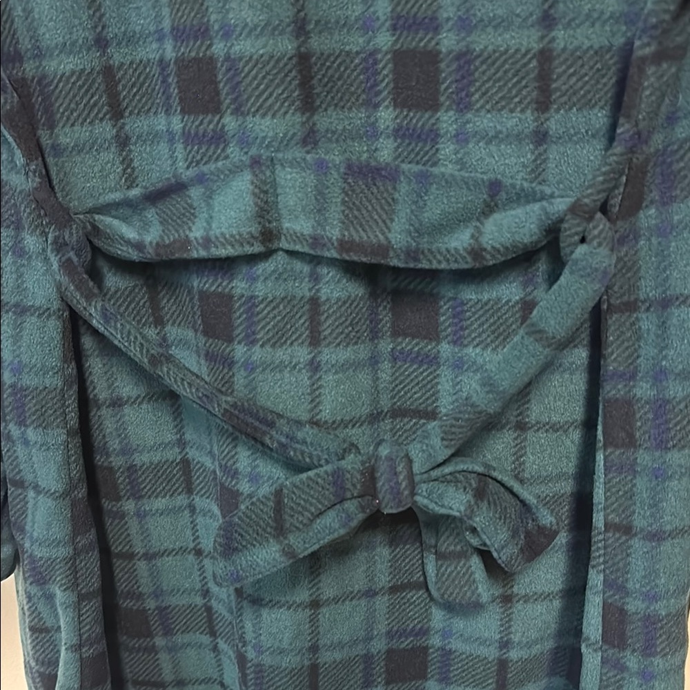 Calvin Klein Boy’s Green Plaid Robe - Picture 6 of 7
